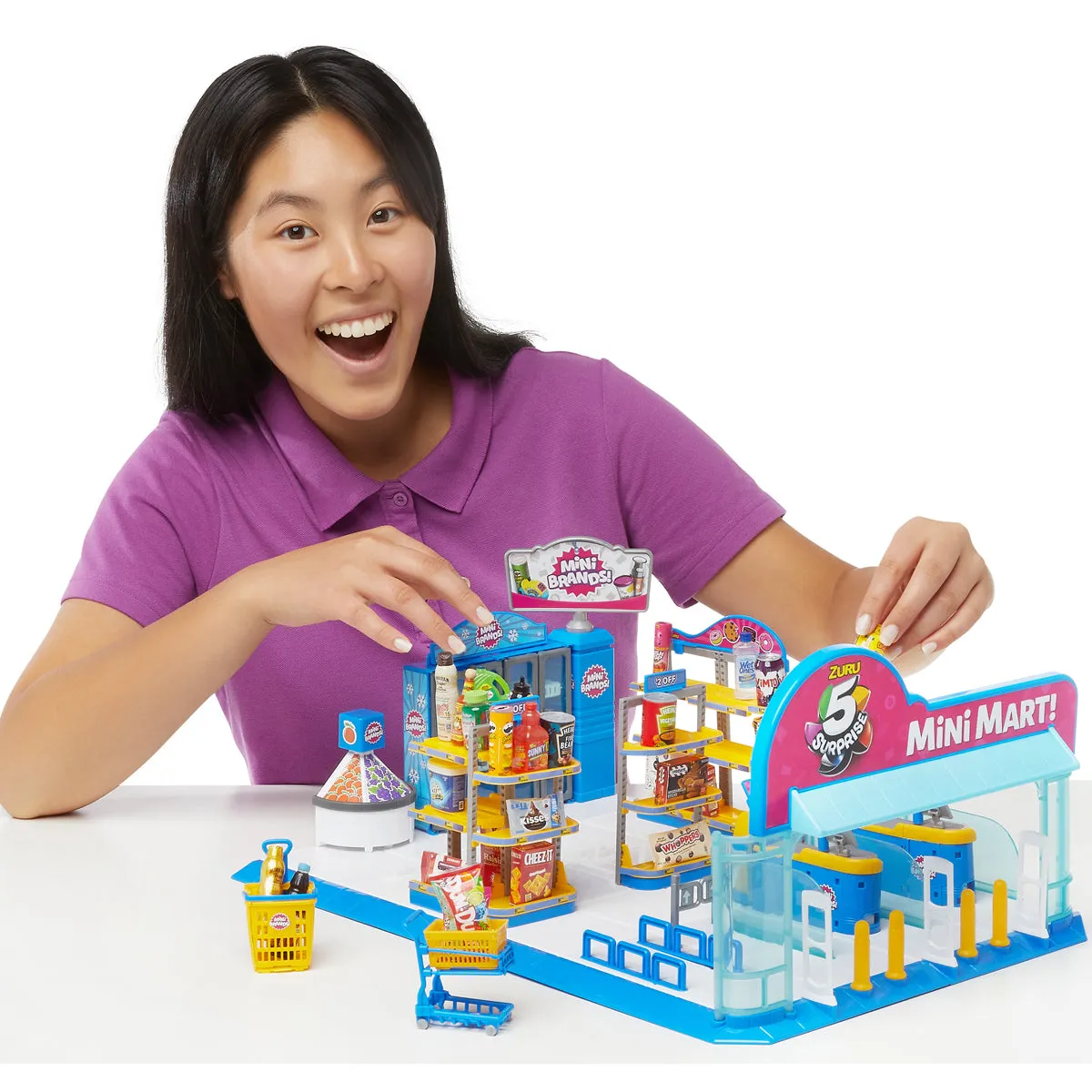 5 Surprise Mini Brands Series 3 Mini Mart with 5 Exclusive Minis by ZURU