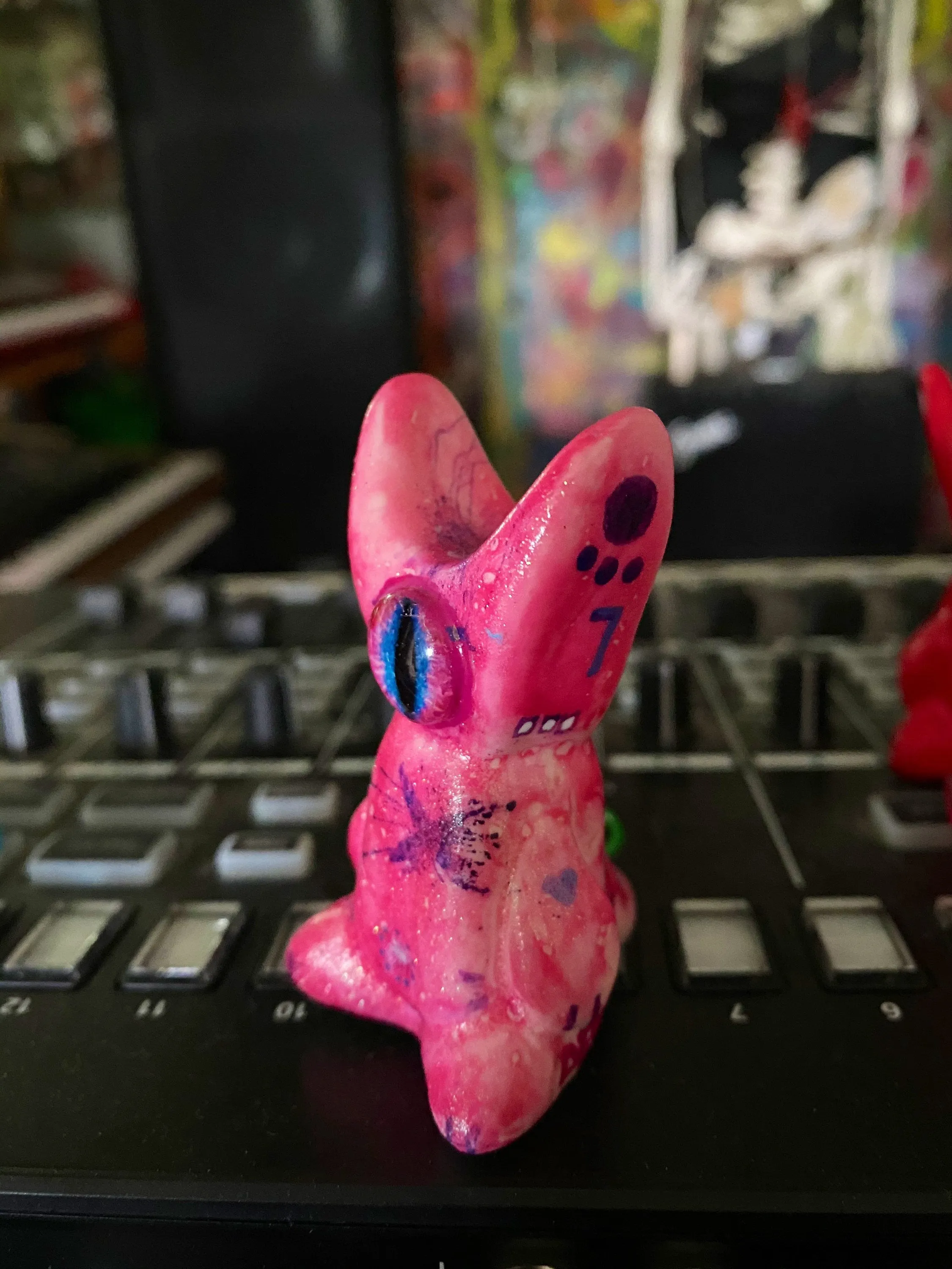 AEQEA Gunny Resin Art Toy Figure Customized Designs