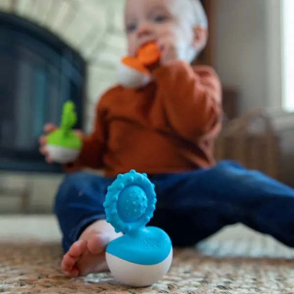 Fat Brain Toys Dimpl Wobble Blue