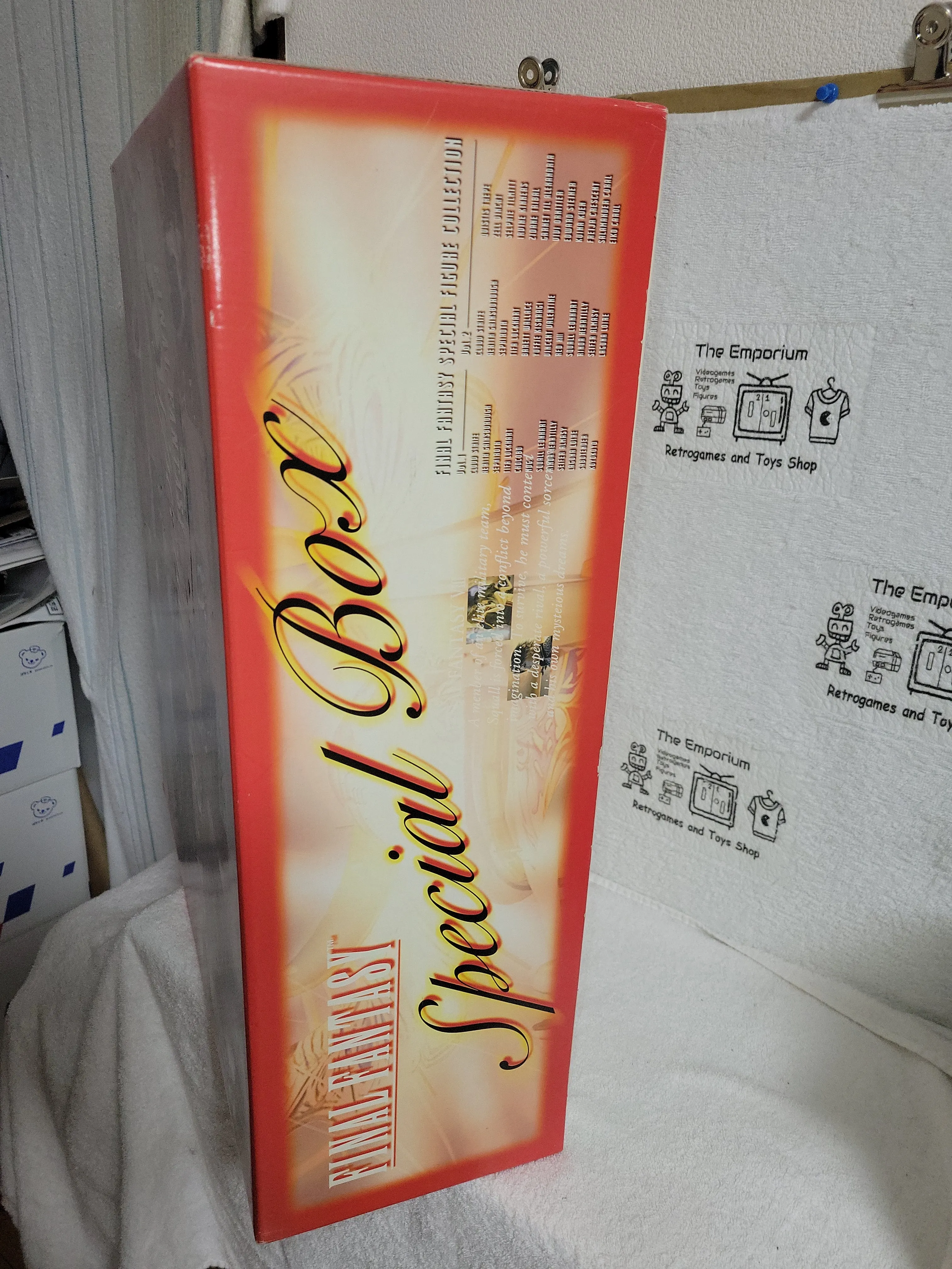 FINAL FANTASY CocaCola Limited Special Box 36 Figure Tshirt Movie Book