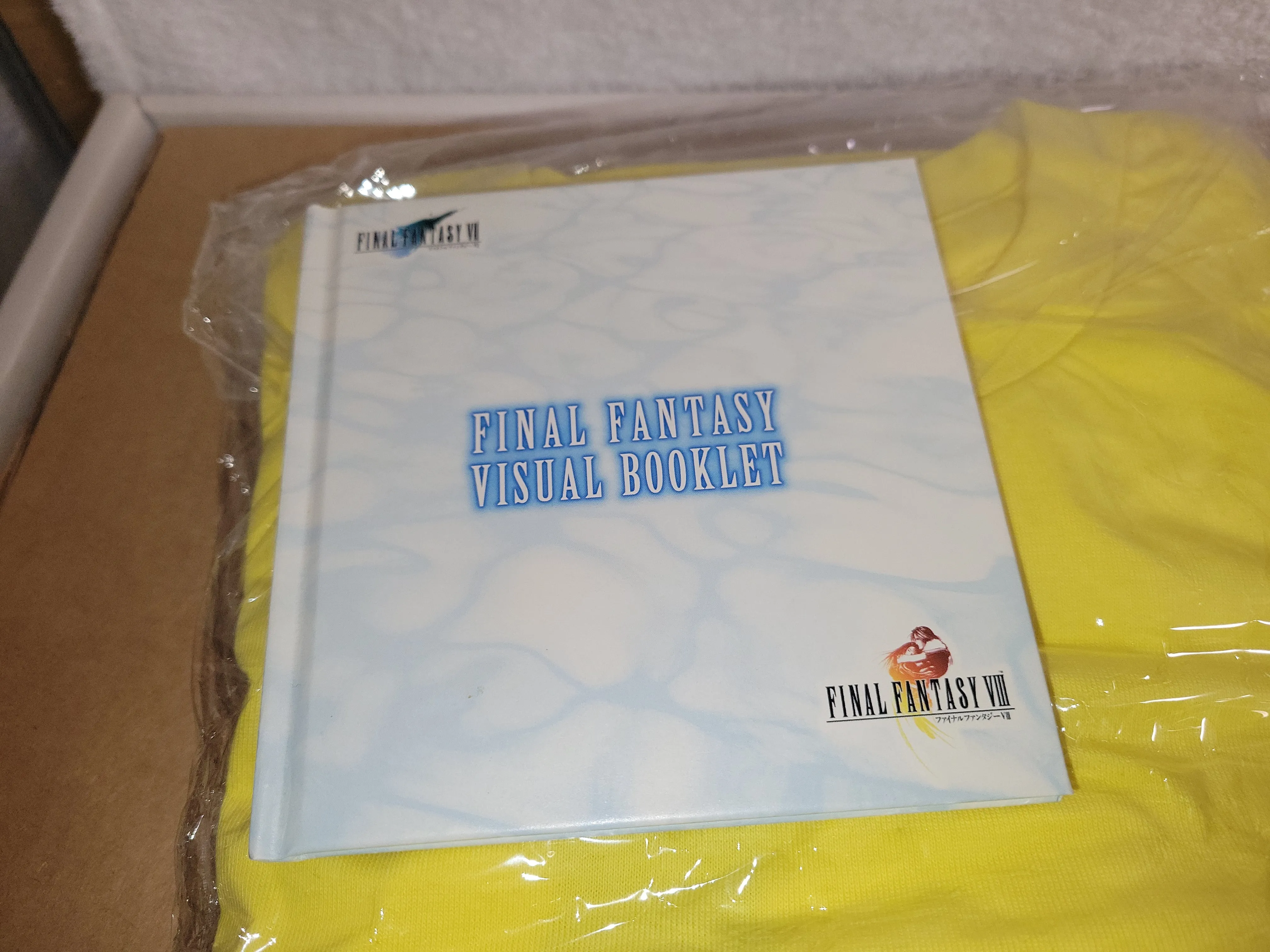FINAL FANTASY CocaCola Limited Special Box 36 Figure Tshirt Movie Book