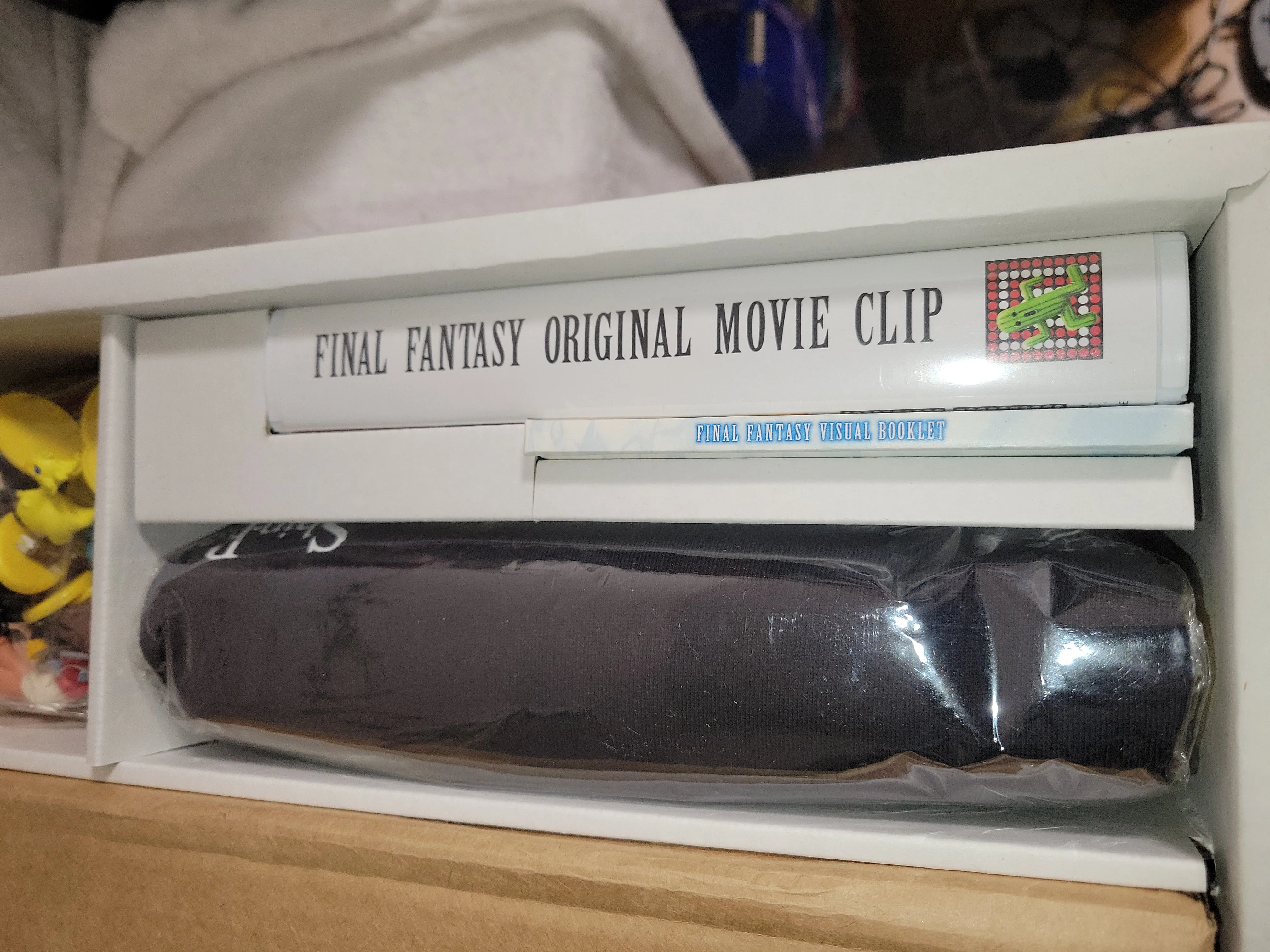 FINAL FANTASY CocaCola Limited Special Box 36 Figure Tshirt Movie Book