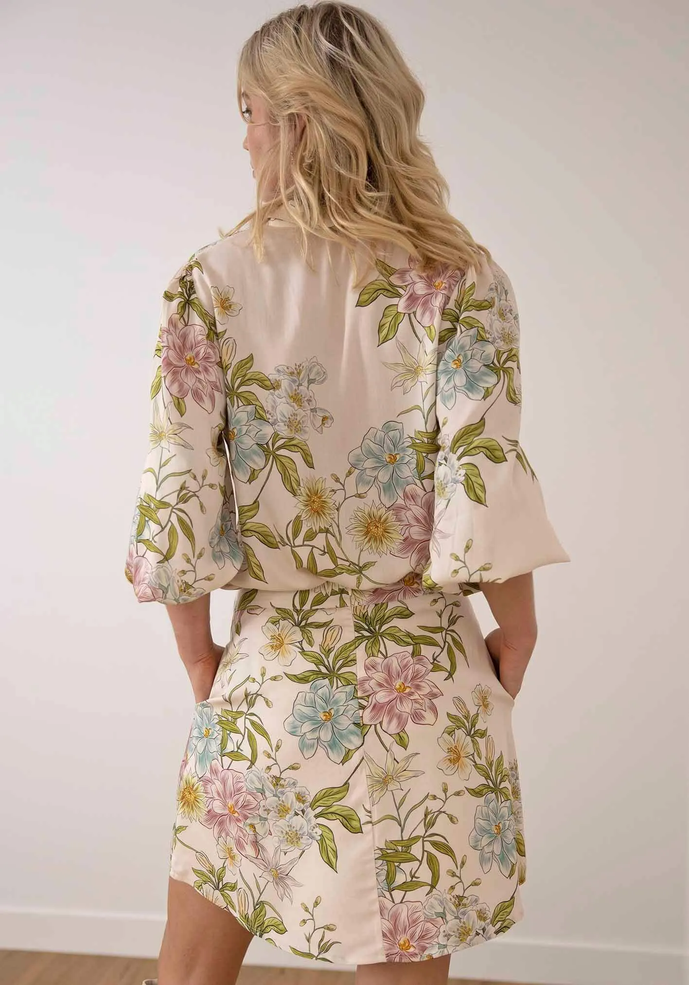 Momento Cream Blouse & Mini Skirt Set