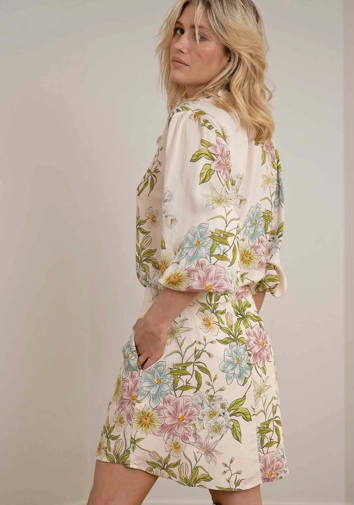 Momento Cream Blouse & Mini Skirt Set