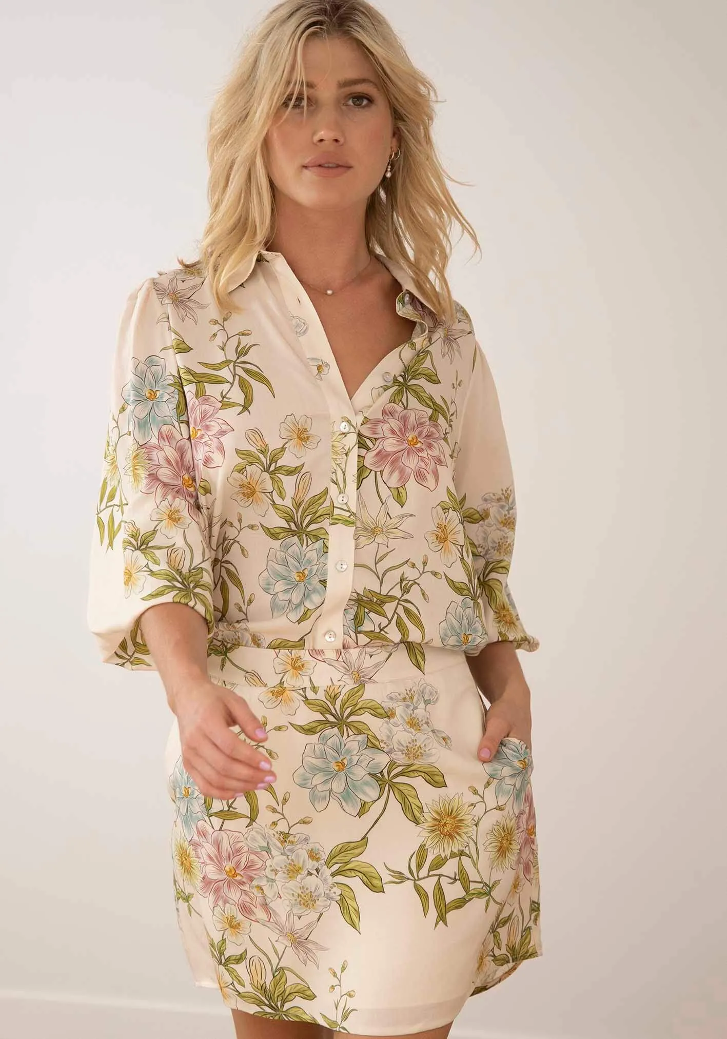 Momento Cream Blouse & Mini Skirt Set