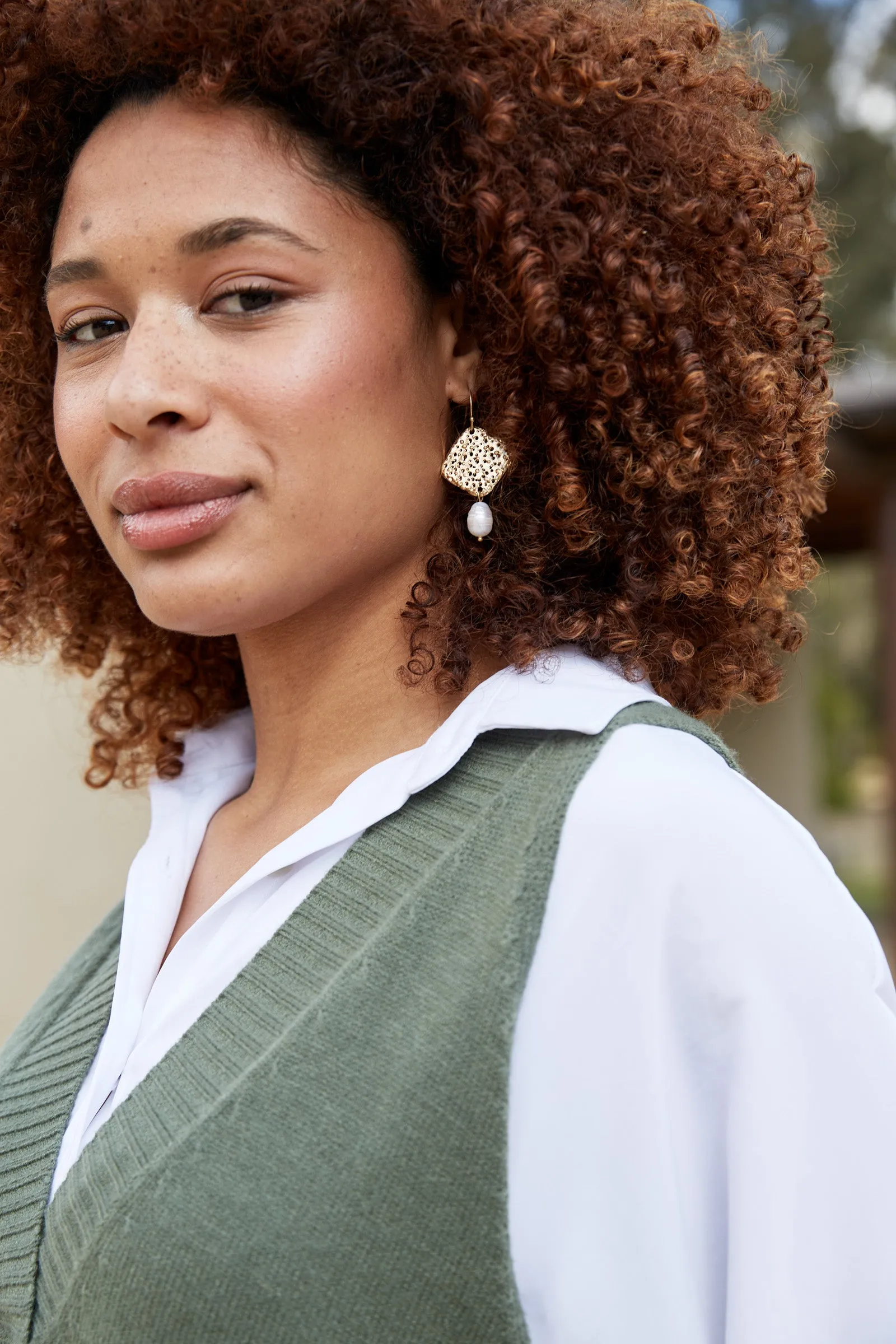 Nakako Pearl Earring - Gold Square