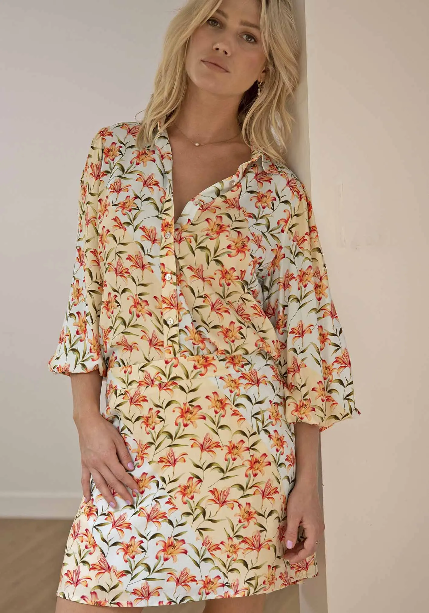 Waterlily Spliced Floral Mini Skirt   Blouse Set