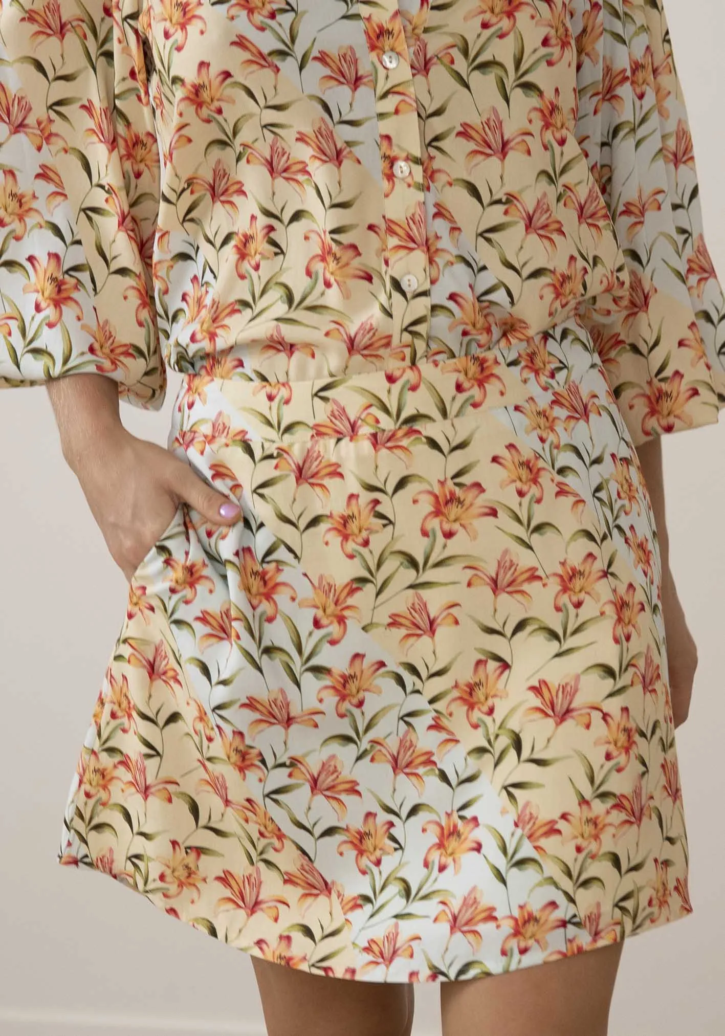 Waterlily Spliced Floral Mini Skirt   Blouse Set